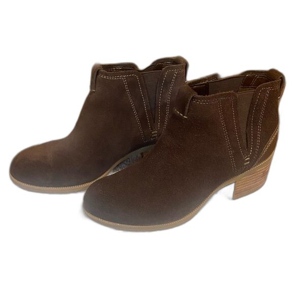 Clarks Shoes - Clarks Boots Womens Size 7.5 Maypearl Daisy Ankle Artisan Suede Brown Heeled